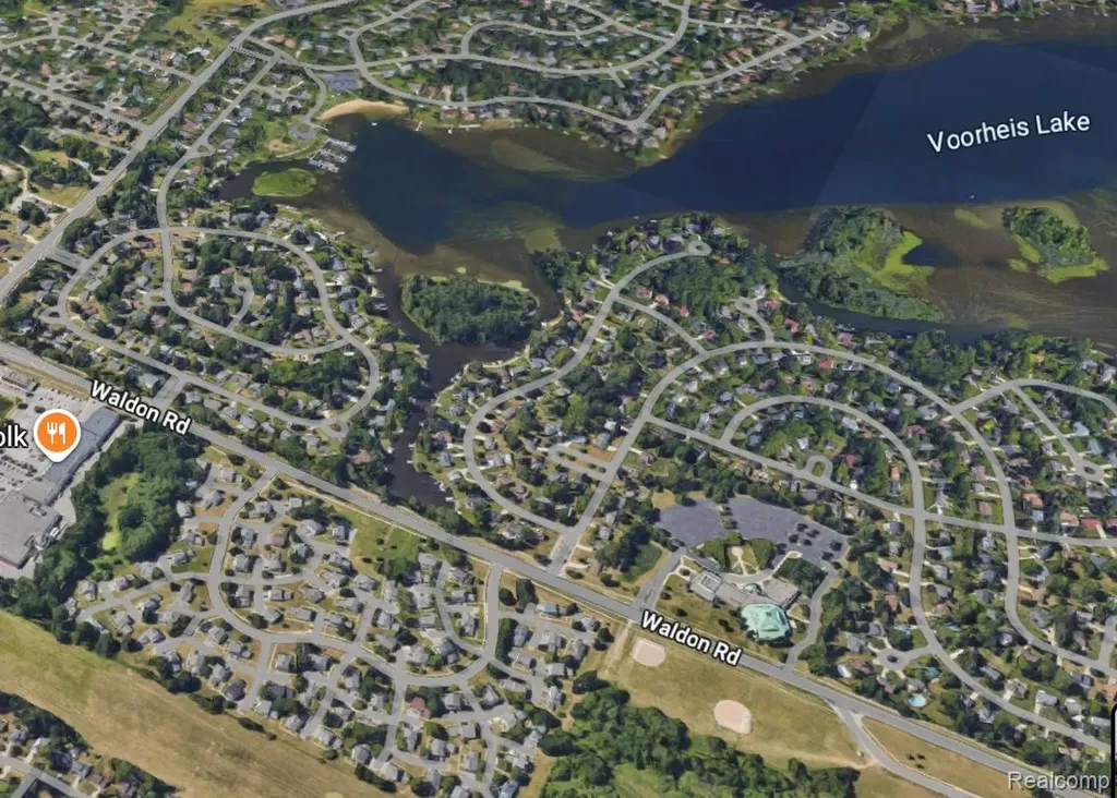 2978 Elmwood Court Lake Orion Village MI 48360