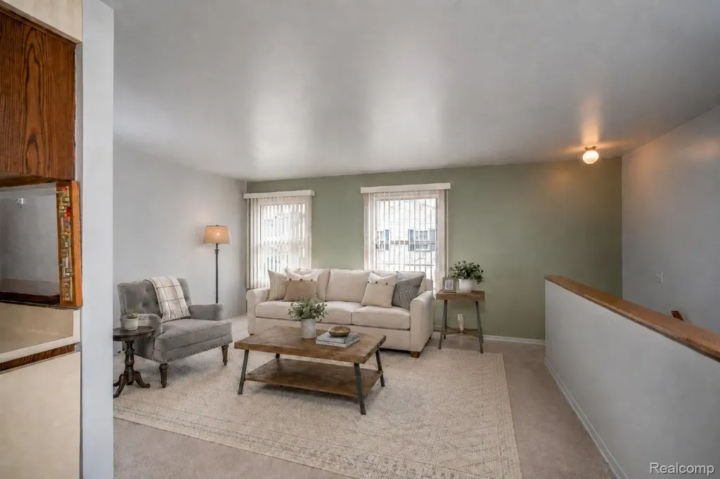 2978 Elmwood Court Lake Orion Village MI 48360
