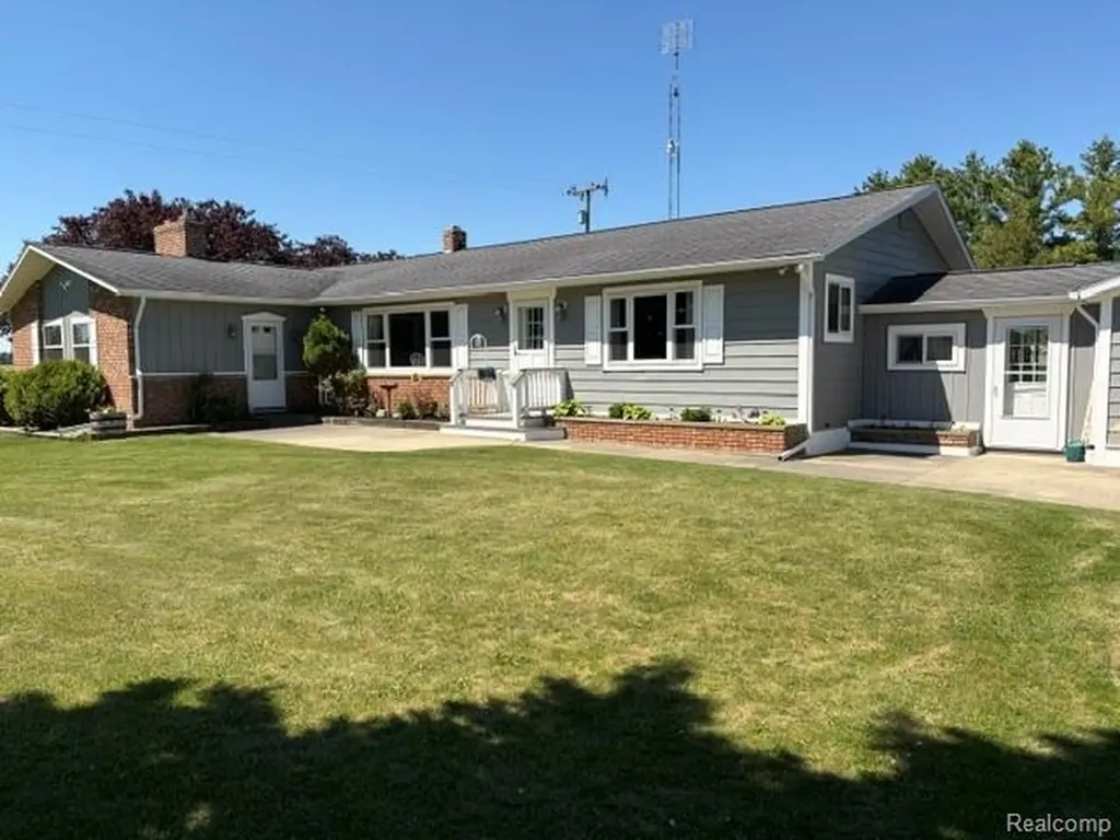 4815 Loree Road Deckerville Village MI 48427