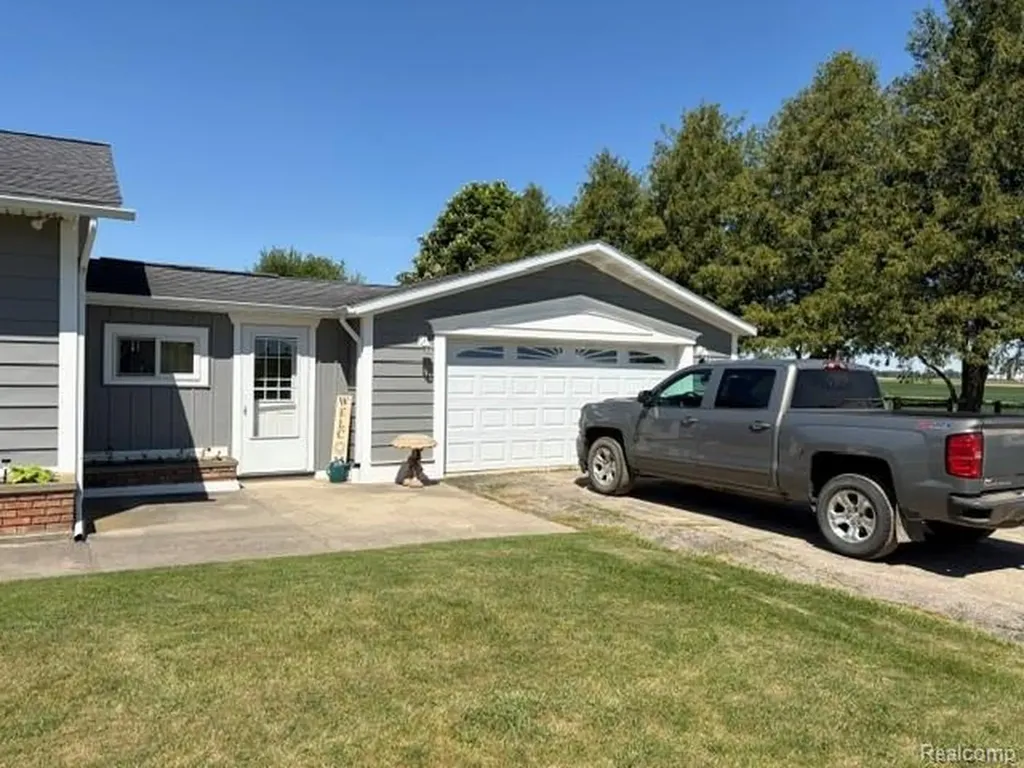 4815 Loree Road Deckerville Village MI 48427