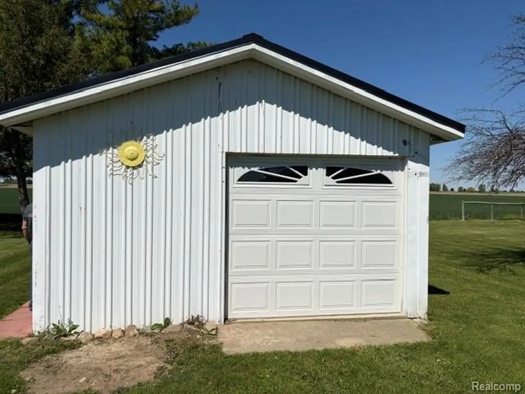 4815 Loree Road Deckerville Village MI 48427