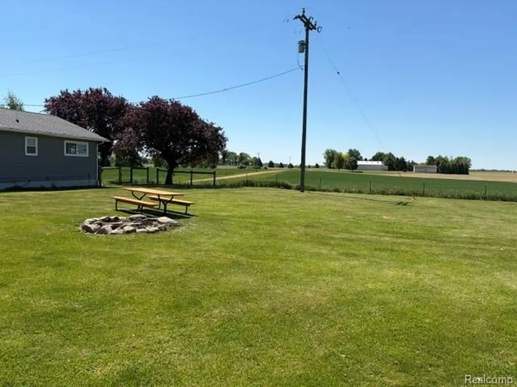 4815 Loree Road Deckerville Village MI 48427