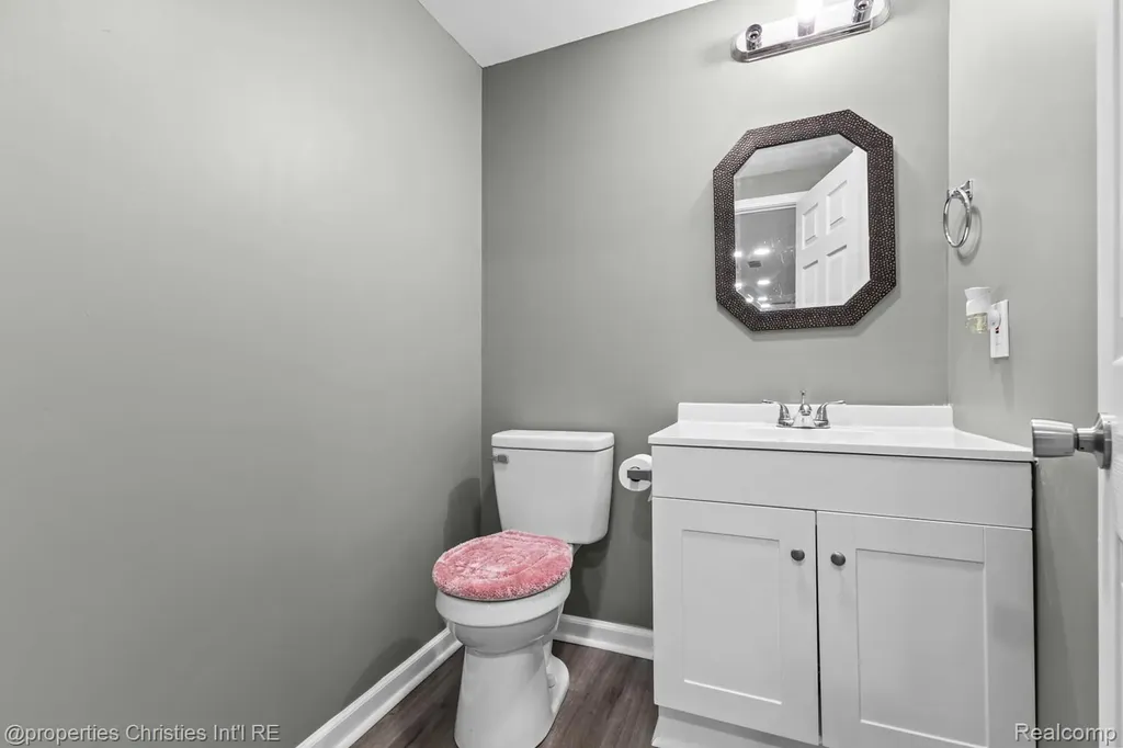 25885 Tennyson Court Novi City MI 48374