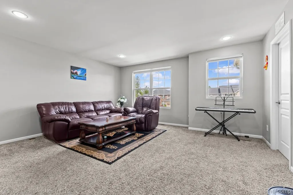 25885 Tennyson Court Novi City MI 48374
