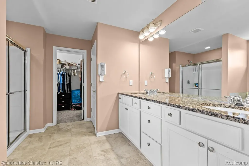 25885 Tennyson Court Novi City MI 48374