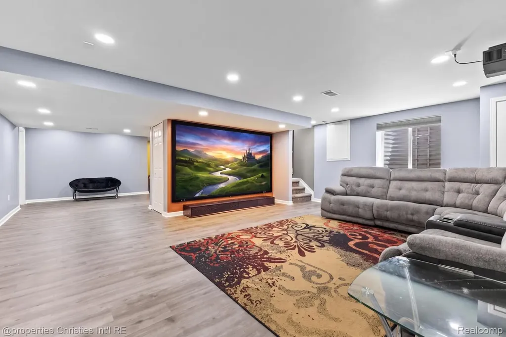 25885 Tennyson Court Novi City MI 48374