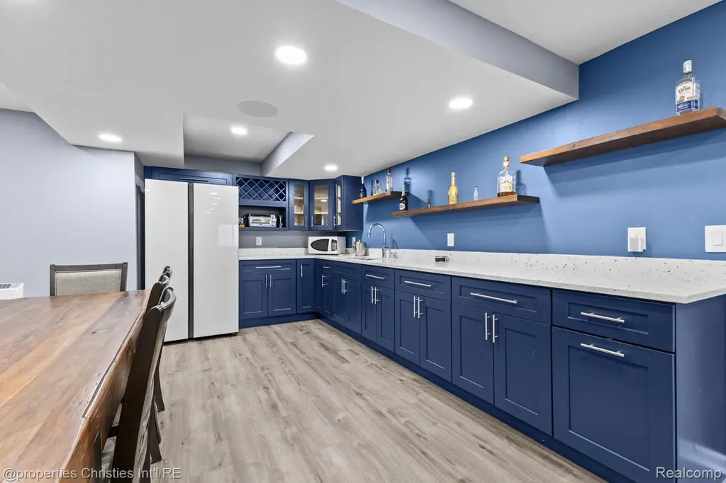 25885 Tennyson Court Novi City MI 48374