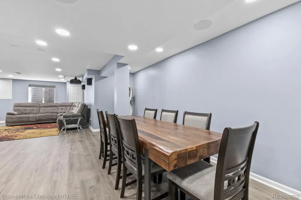 25885 Tennyson Court Novi City MI 48374