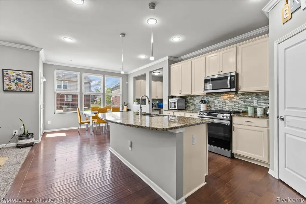 25885 Tennyson Court Novi City MI 48374