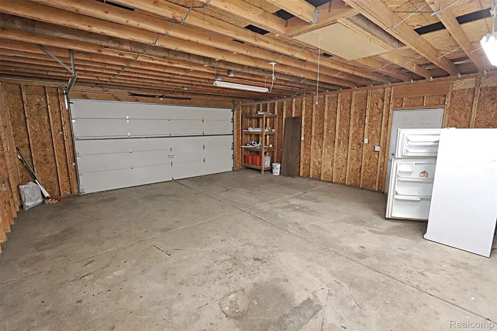 19554 Farmington Road Livonia City MI 48152