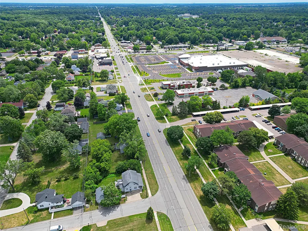 19554 Farmington Road Livonia City MI 48152