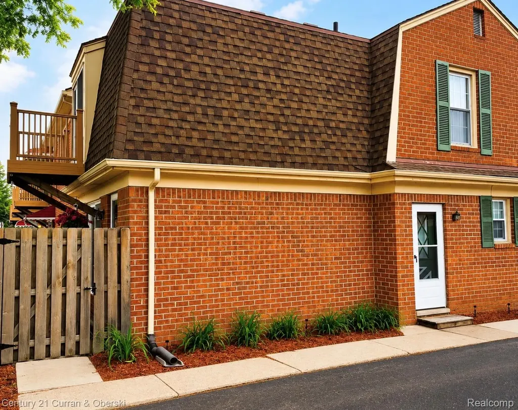 31083 Hoover Road Warren City MI 48093