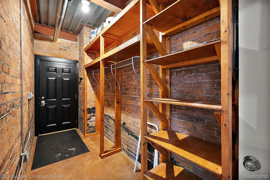 112 Watson Street Detroit City MI 48201