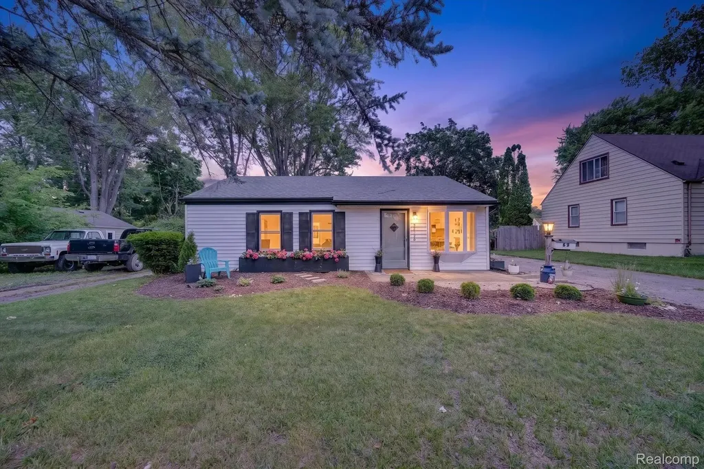 32326 Florence Street Garden City City MI 48135