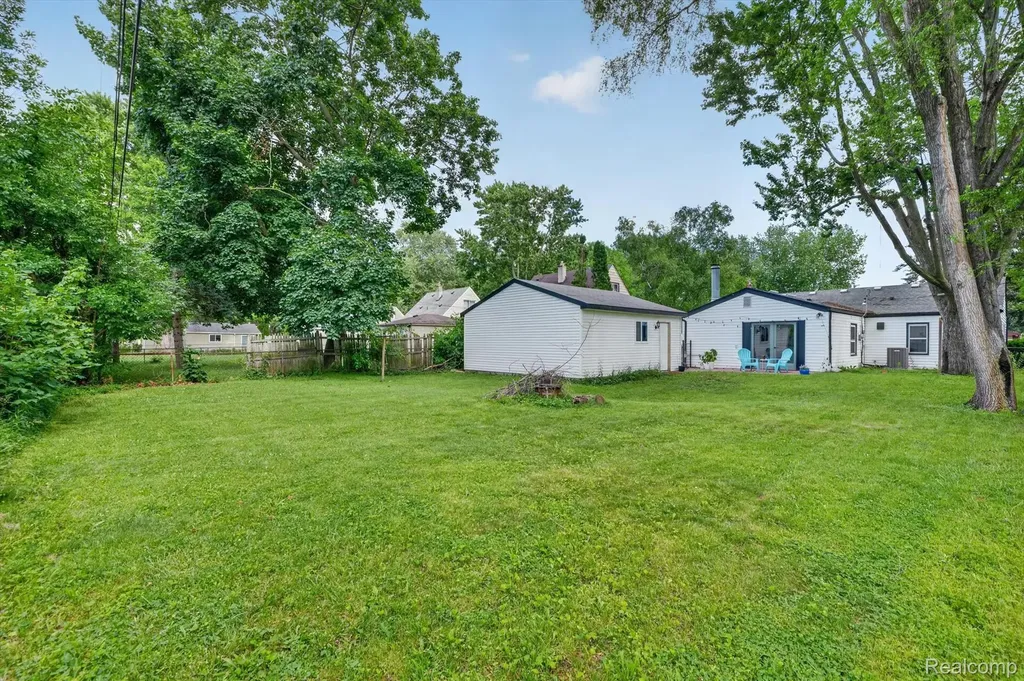 32326 Florence Street Garden City City MI 48135