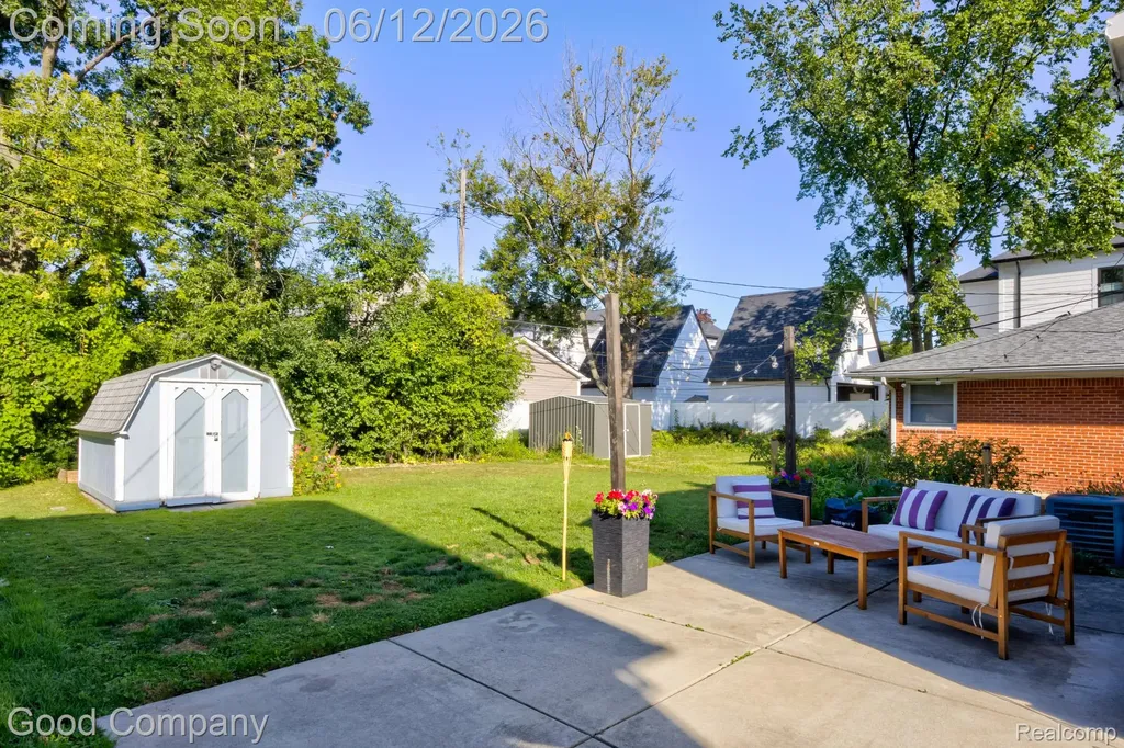 3907 Gardner Avenue Berkley City MI 48072