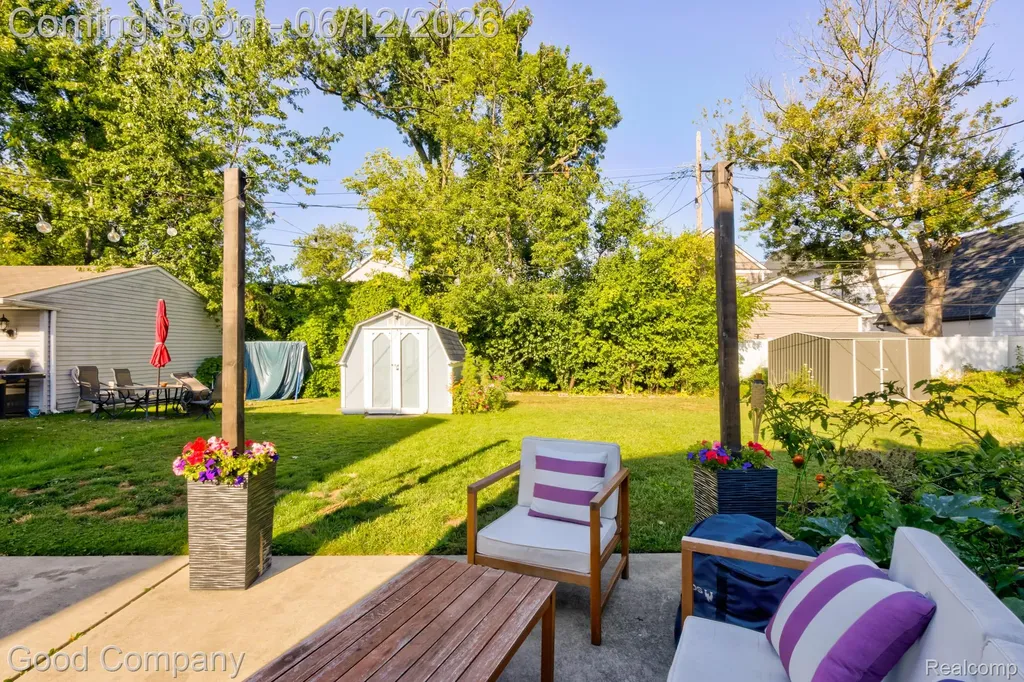 3907 Gardner Avenue Berkley City MI 48072