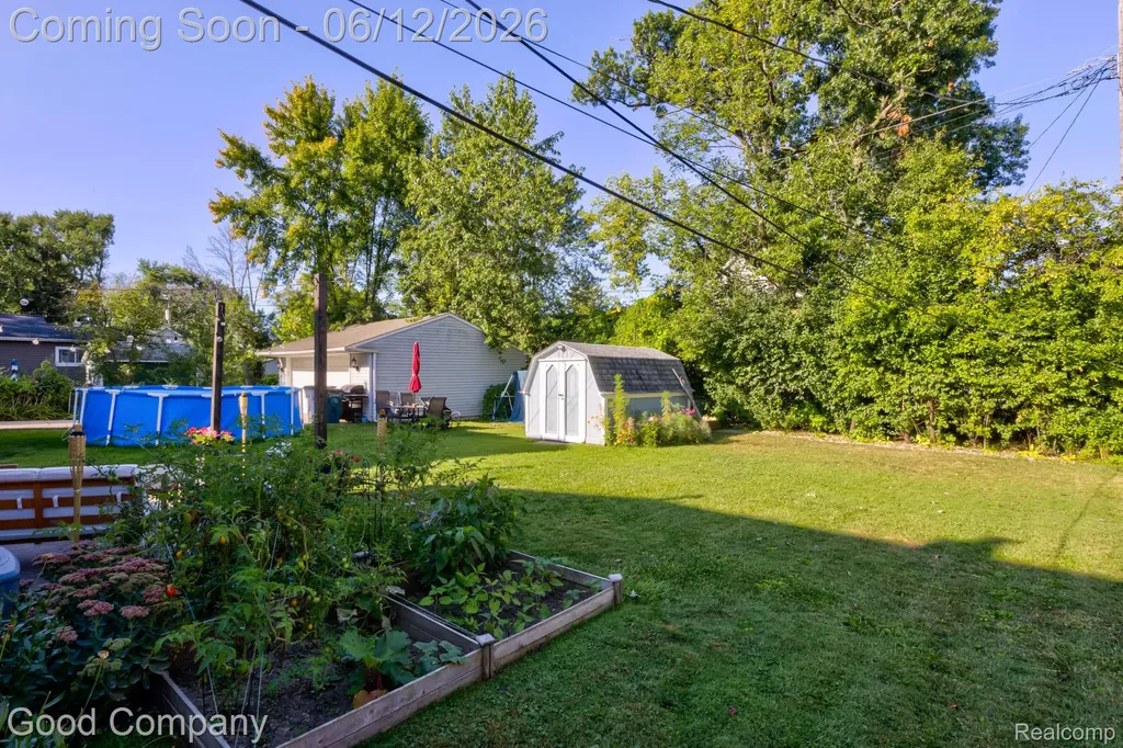 3907 Gardner Avenue Berkley City MI 48072