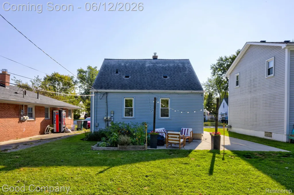3907 Gardner Avenue Berkley City MI 48072