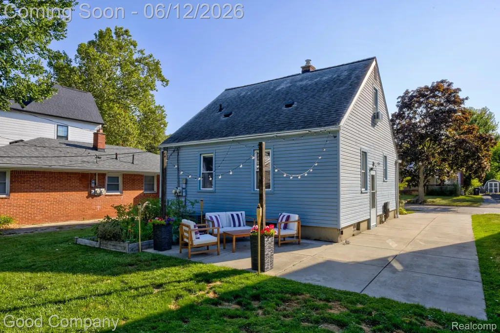 3907 Gardner Avenue Berkley City MI 48072