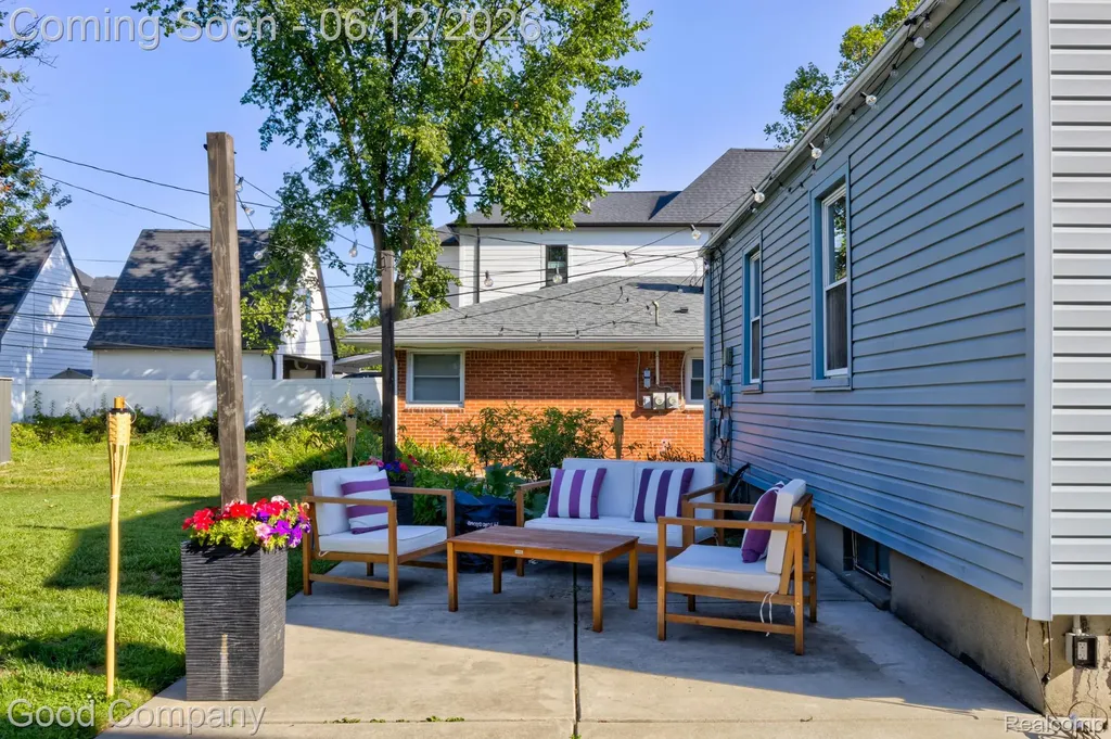 3907 Gardner Avenue Berkley City MI 48072