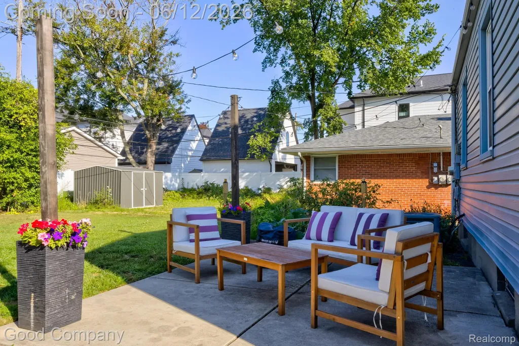 3907 Gardner Avenue Berkley City MI 48072