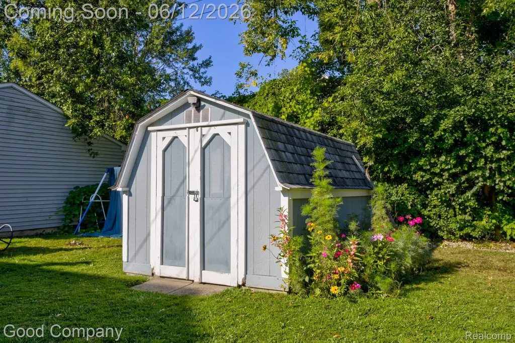 3907 Gardner Avenue Berkley City MI 48072