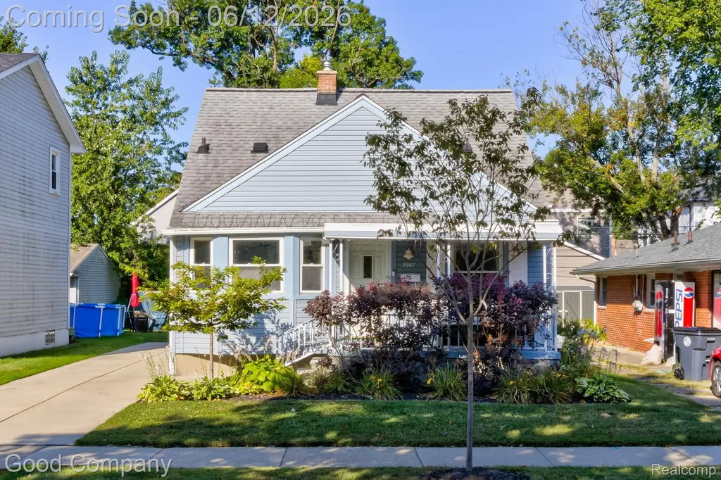 3907 Gardner Avenue Berkley City MI 48072