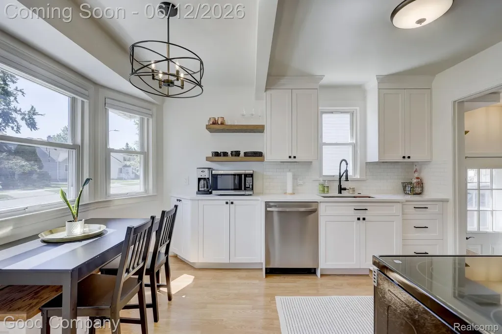 3907 Gardner Avenue Berkley City MI 48072