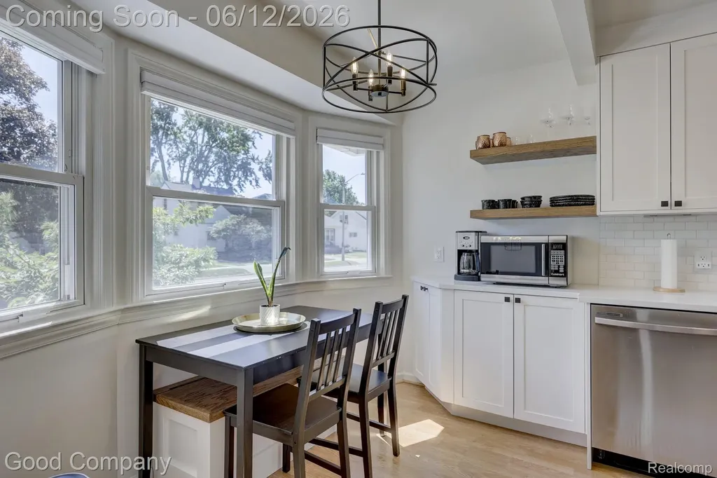 3907 Gardner Avenue Berkley City MI 48072