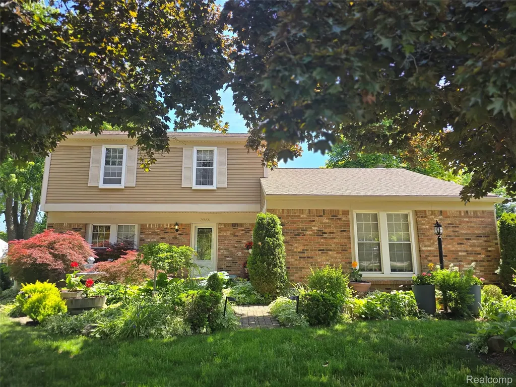 24658 Christina Lane Novi City MI 48375