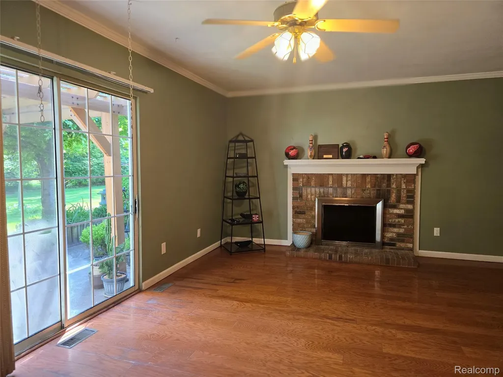 24658 Christina Lane Novi City MI 48375