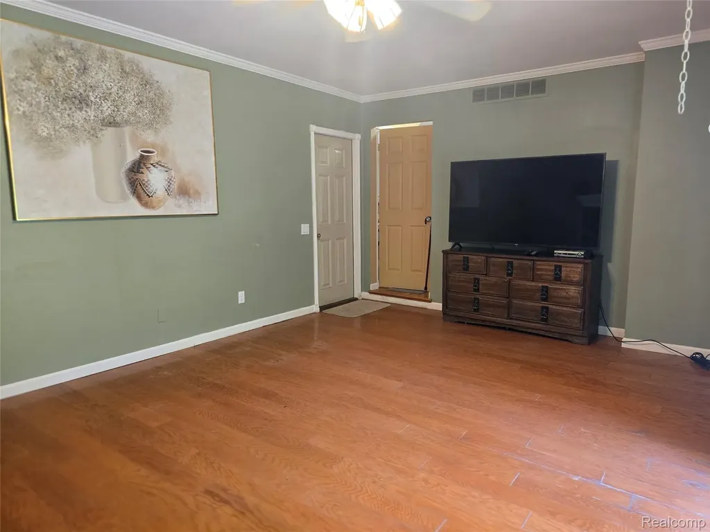 24658 Christina Lane Novi City MI 48375