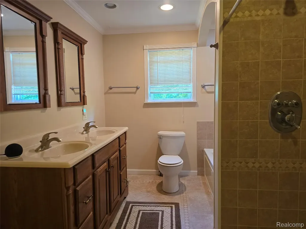 24658 Christina Lane Novi City MI 48375