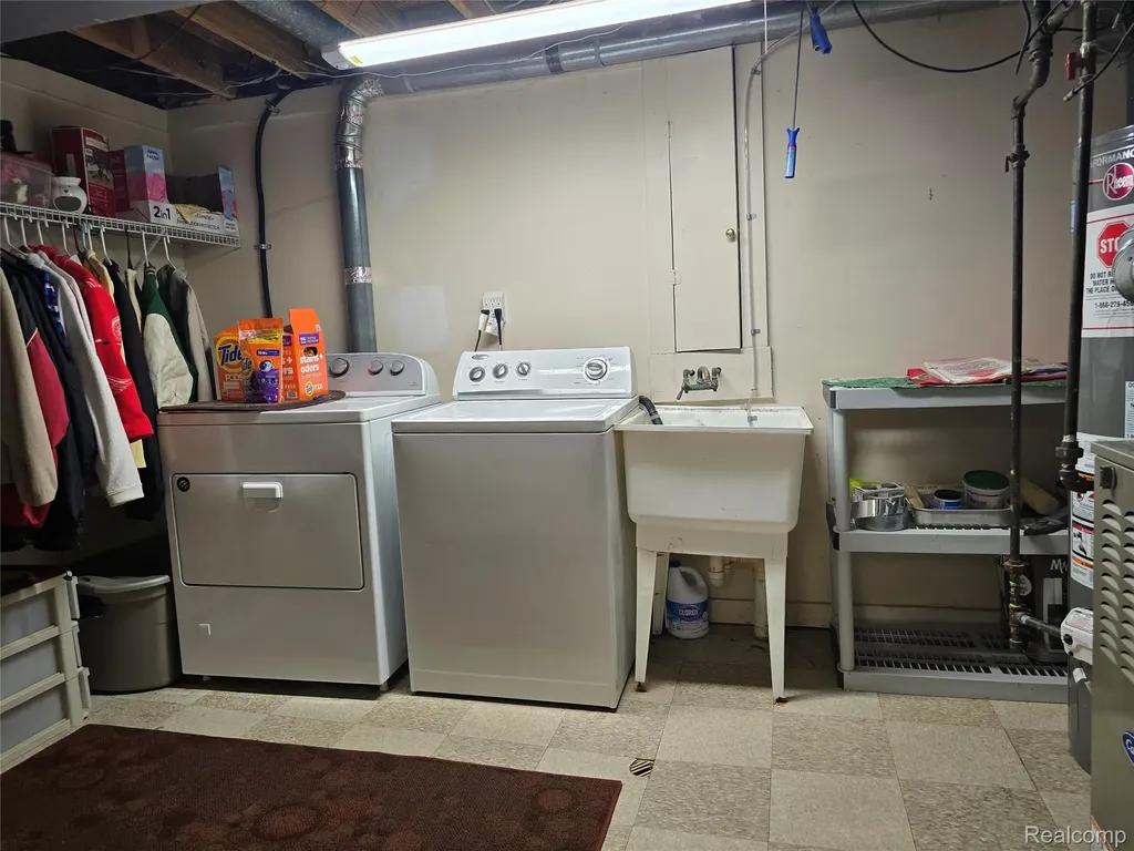 24658 Christina Lane Novi City MI 48375