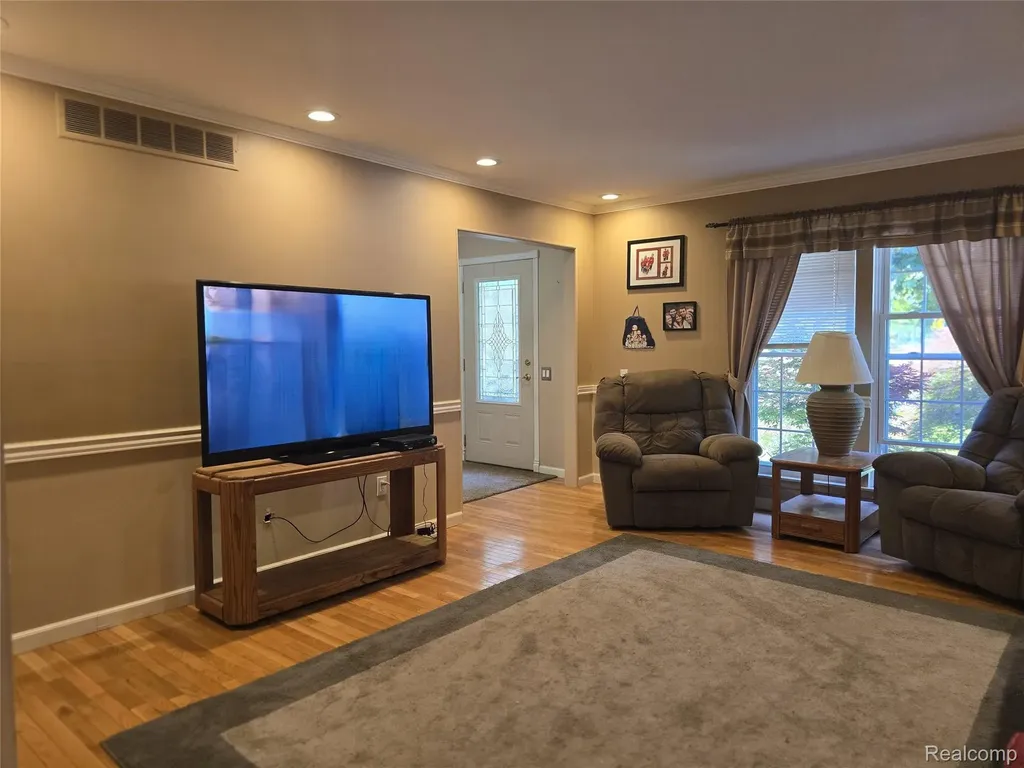 24658 Christina Lane Novi City MI 48375