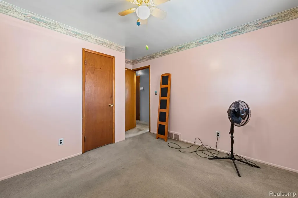 1584 Marion Avenue Lincoln Park City MI 48146