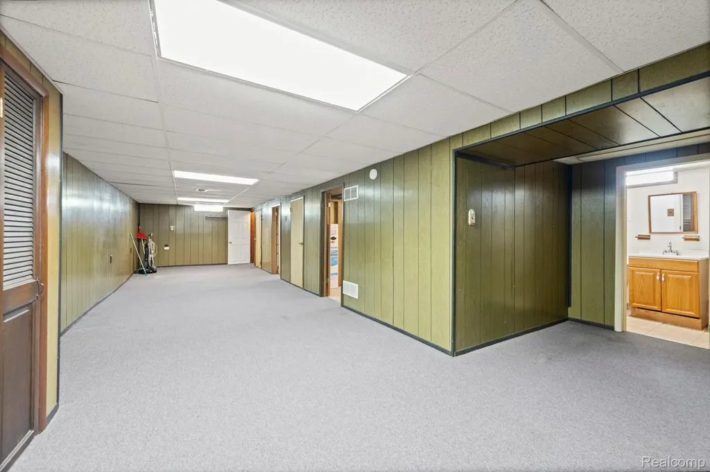 1584 Marion Avenue Lincoln Park City MI 48146