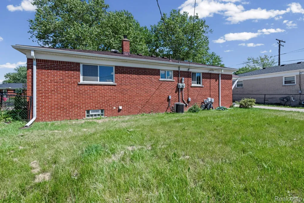 1584 Marion Avenue Lincoln Park City MI 48146