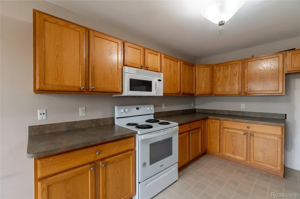 3868 Forester Boulevard Auburn Hills City MI 48326