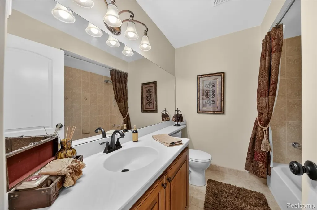 44570 Ridgefield Road Canton Charter Township MI 48188