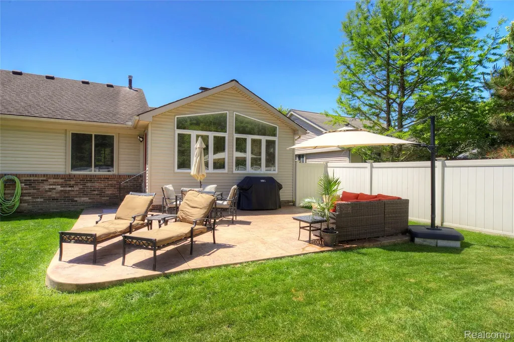 44570 Ridgefield Road Canton Charter Township MI 48188
