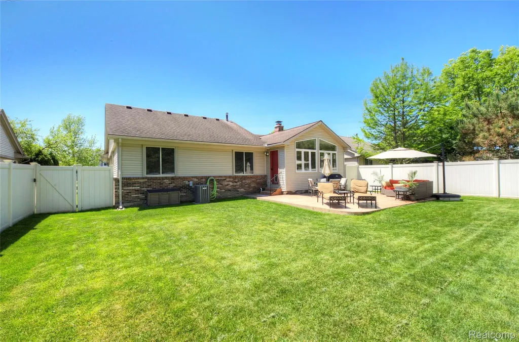 44570 Ridgefield Road Canton Charter Township MI 48188