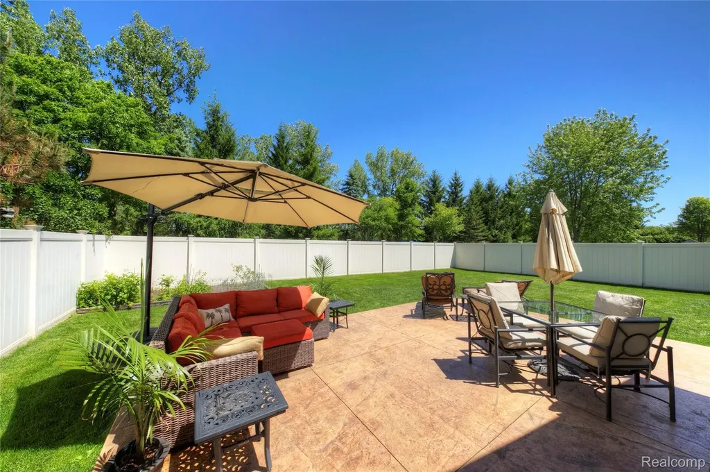 44570 Ridgefield Road Canton Charter Township MI 48188