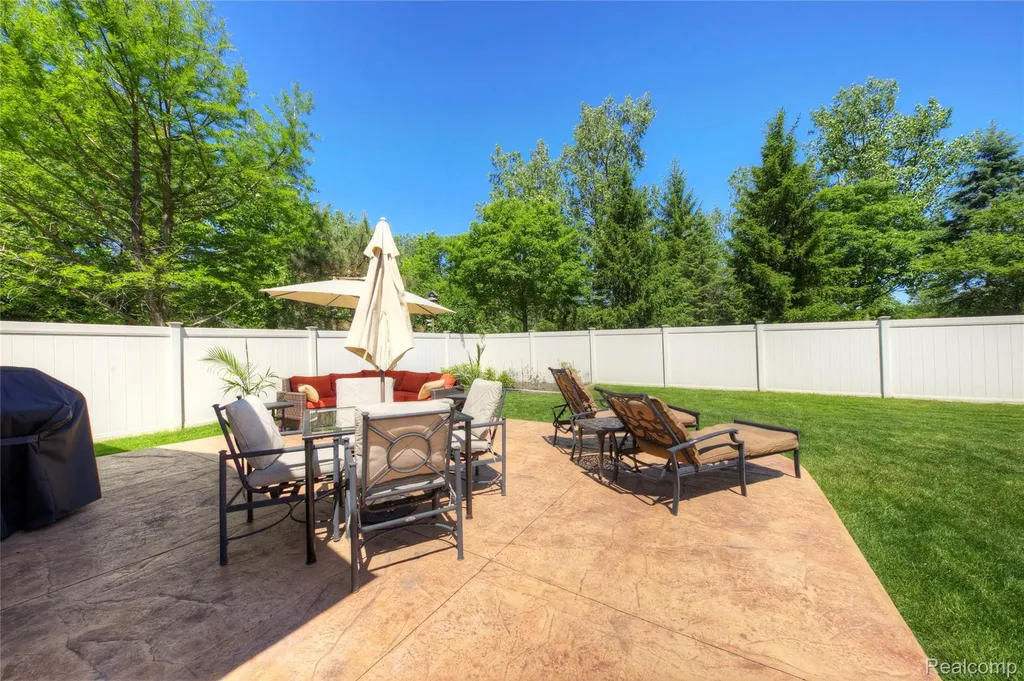44570 Ridgefield Road Canton Charter Township MI 48188