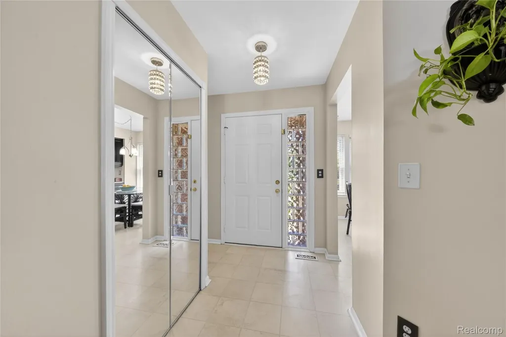 44570 Ridgefield Road Canton Charter Township MI 48188