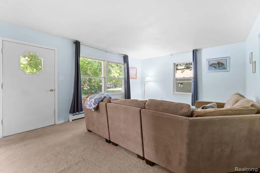 9144 Walnut Drive Northfield Township MI 48189