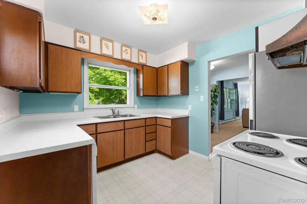 9144 Walnut Drive Northfield Township MI 48189