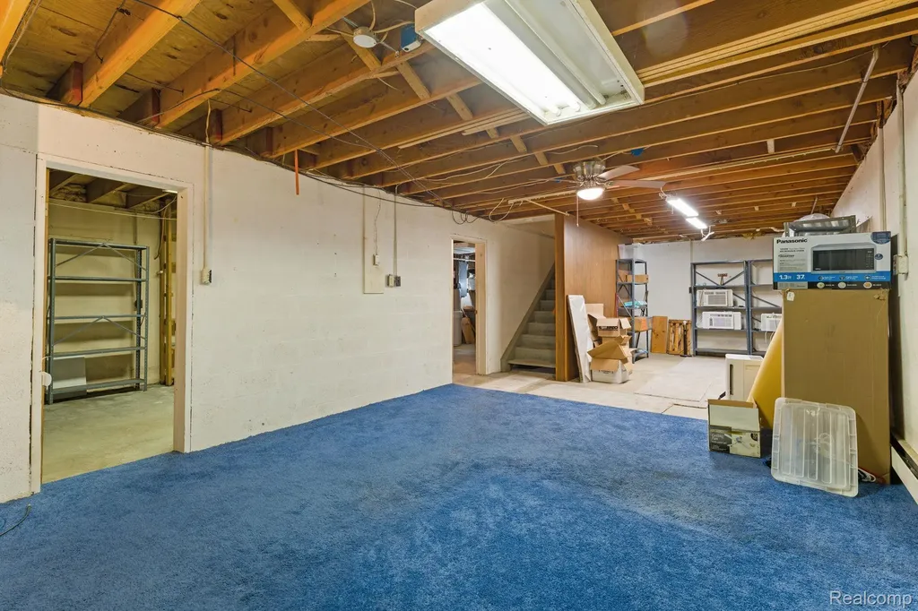 9144 Walnut Drive Northfield Township MI 48189