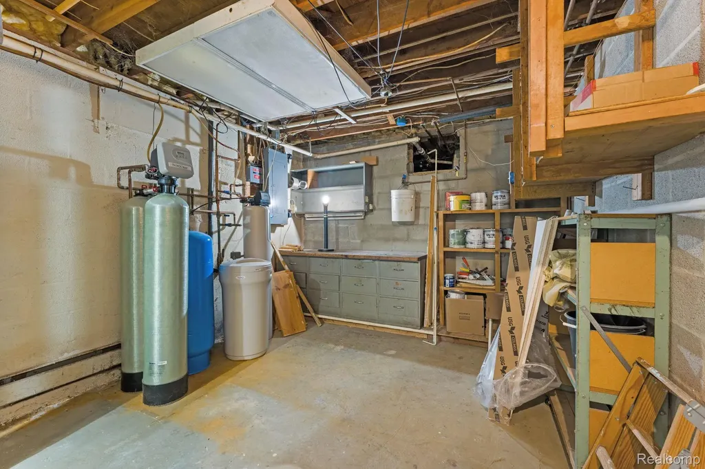 9144 Walnut Drive Northfield Township MI 48189